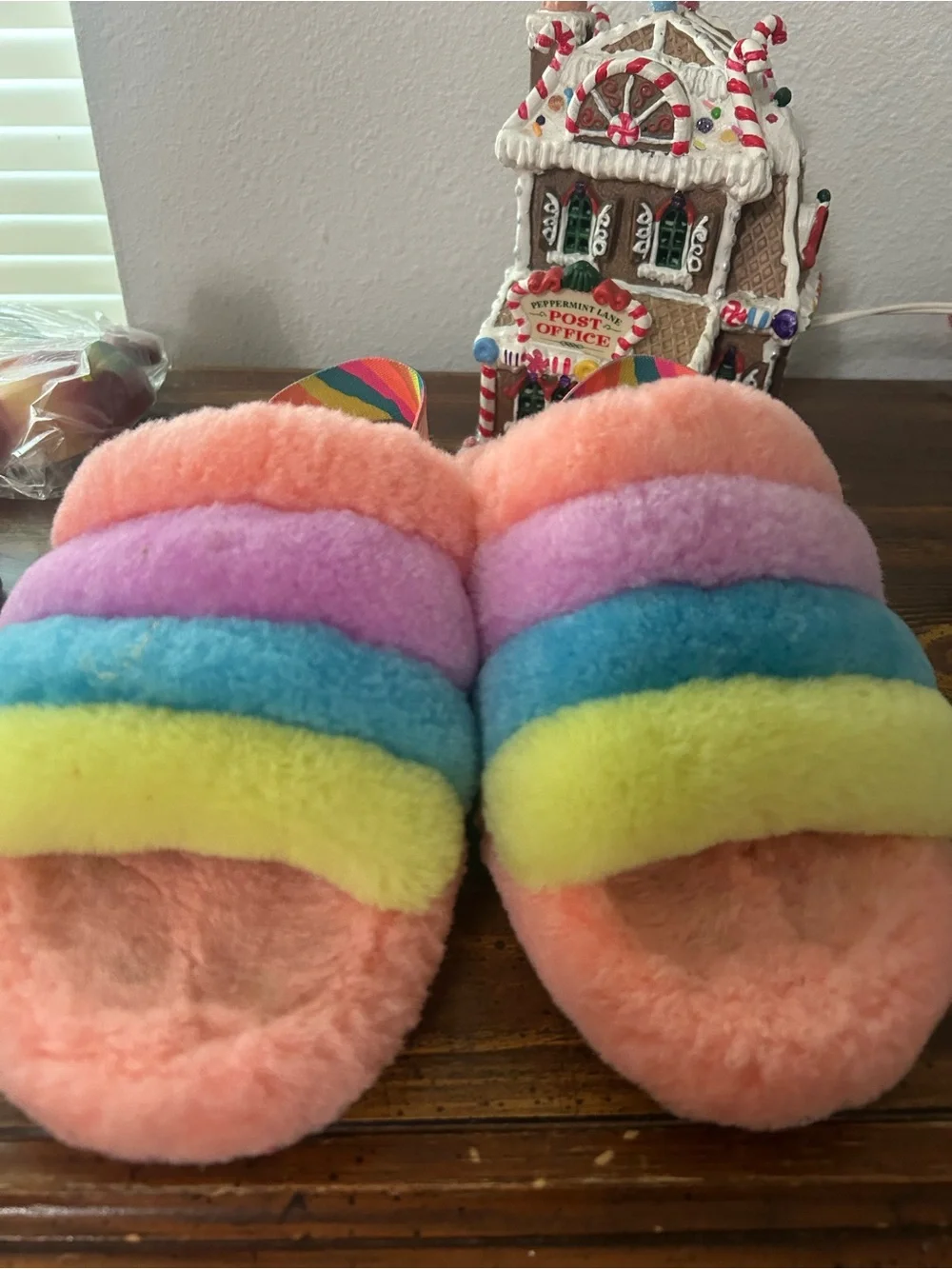 UGG Fluff Yeah  Rainbow Slide Slippers Size 4 Kids / 6 Women